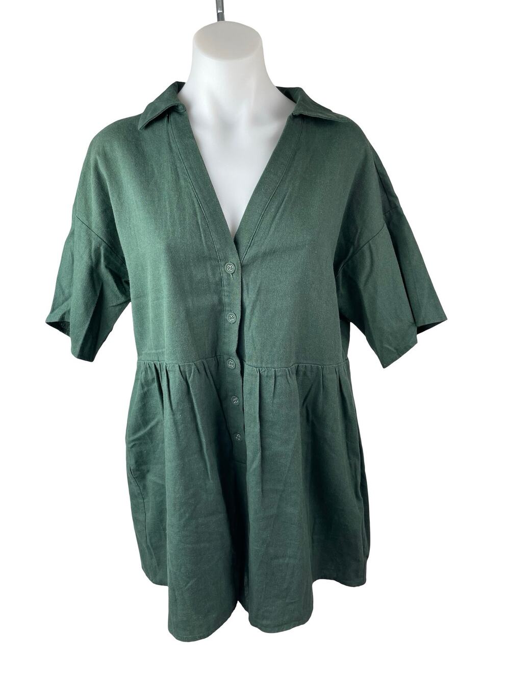 Vestique Women's Green Short Sleeve V Neck Button Up Shirt Romper Shorts M